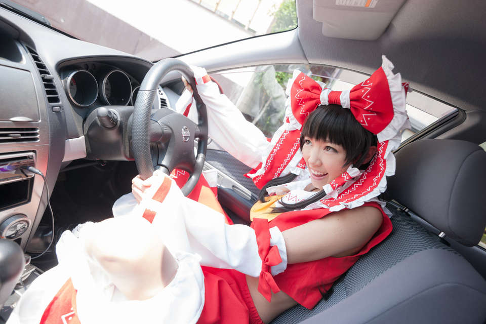 006_reimu_005.jpg